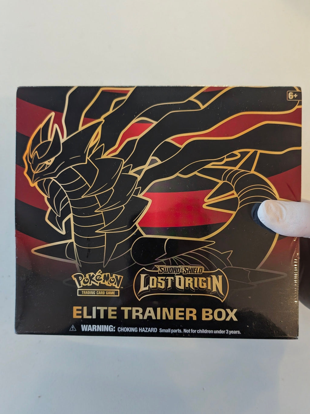 Lost Origin Elite Trainer Box - SWSH11: Lost Origin (SWSH11) w/ MINOR TEAR