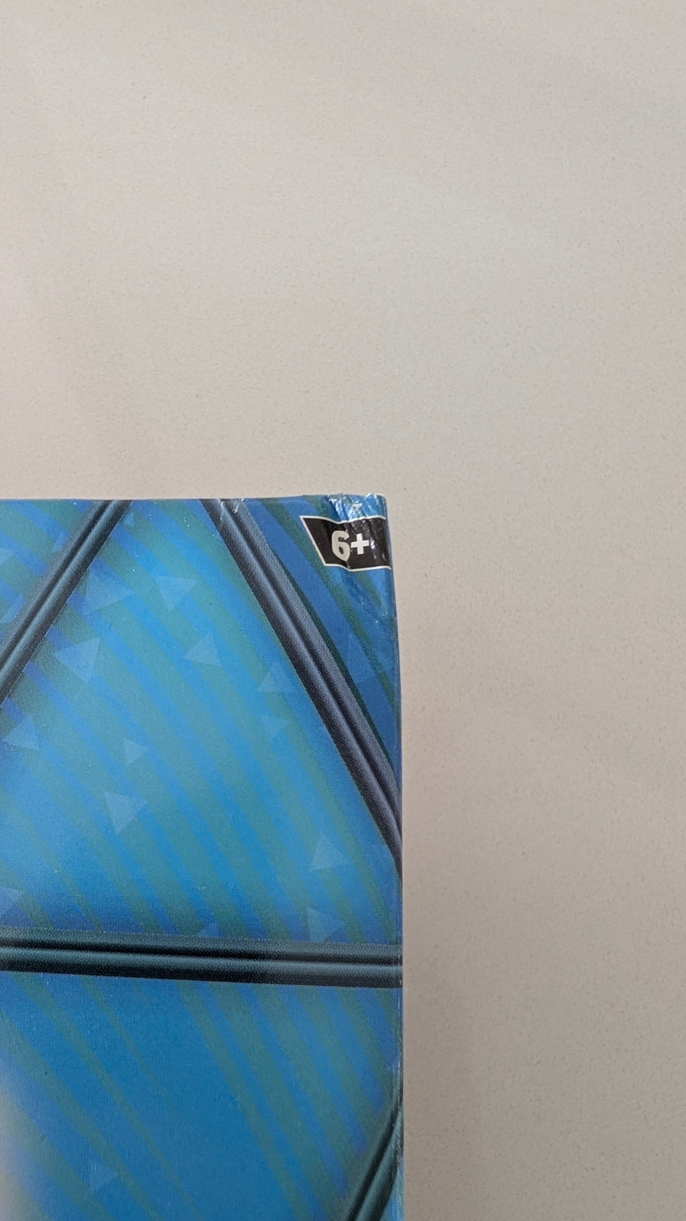 Salamence ex & Reshiram ex Premium Collection - Miscellaneous Cards & Products (MCAP) - MINOR DENT