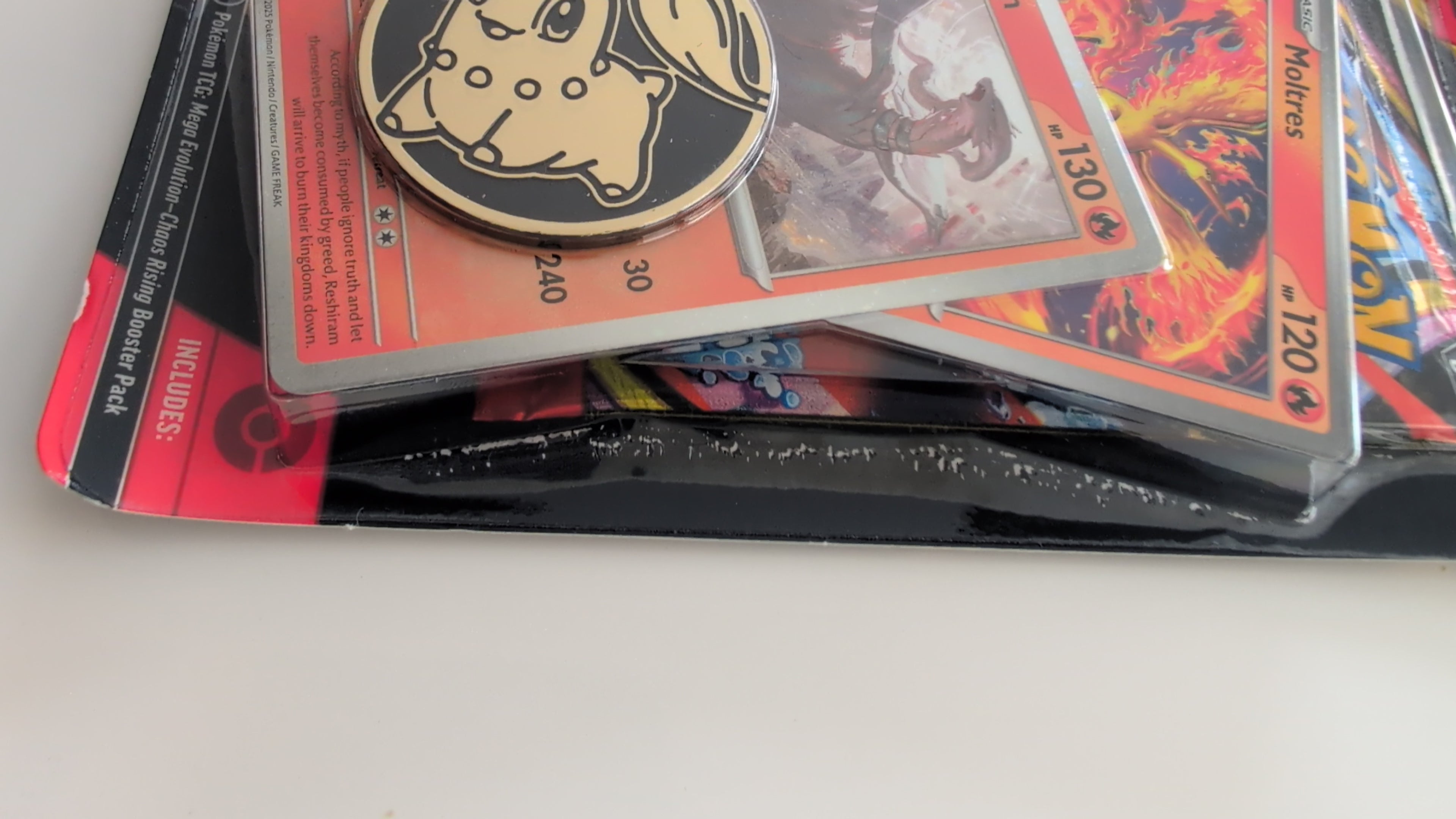 Chaos Rising Premium Checklane Blister [Reshiram Cosmic Holo] - ME04: Chaos Rising (CRI)